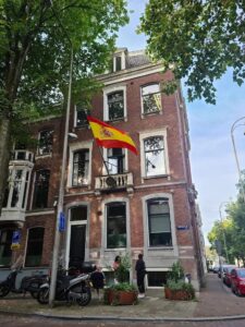 Ya puedes realizar varios trámites consulares online
